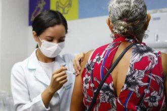 secretaria-da-saude-do-ceara-realiza-dia-d-de-vacinacao-contra-a-gripe-no-vapt-vupt-papicu