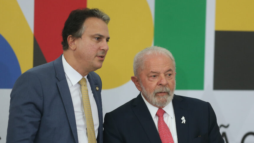 lula-sanciona-projeto-que-proibe-uso-de-celular-em-escolas