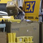 crise:-como-ficarao-as-entregas-e-plano-de-celular-dos-correios?