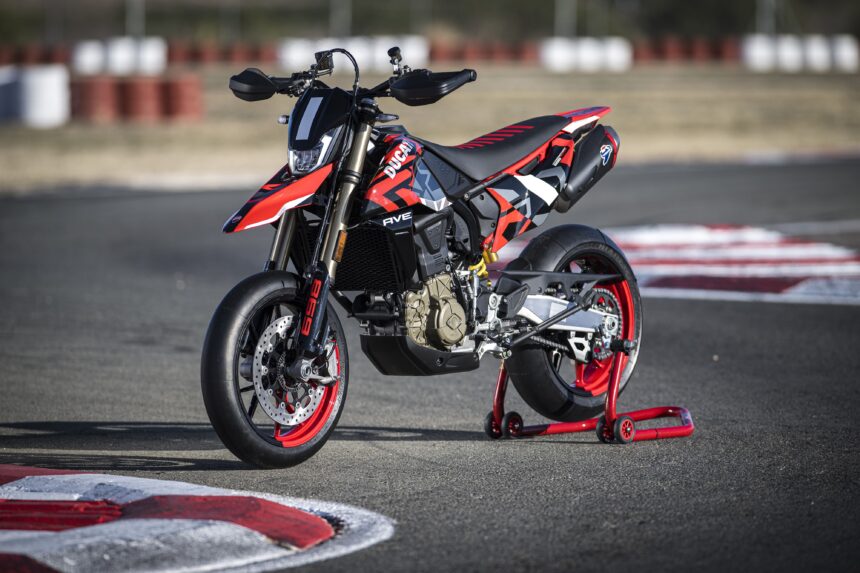 ducati-hypermotard:-como-e-a-moto-que-custa-r$-100-mil-e-tem-motor-preparado-para-dar-grau