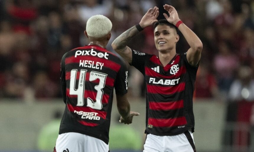 flamengo-vence-a-ldu-por-2-a-0-e-encaminha-vaga-nas-oitavas-da-libertadores