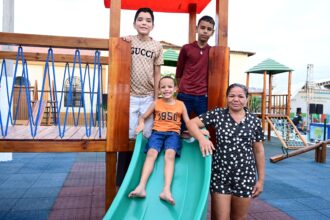inauguracao-de-brinquedopraca-anima-infancia-e-reune-familias-no-campo-novo,-em-quixada