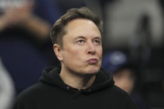 na-china,-tesla-suspende-venda-de-carros-importados-dos-eua