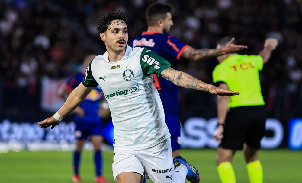palmeiras-vira-sobre-red-bull-bragantino-e-mantem-lideranca-do-brasileirao
