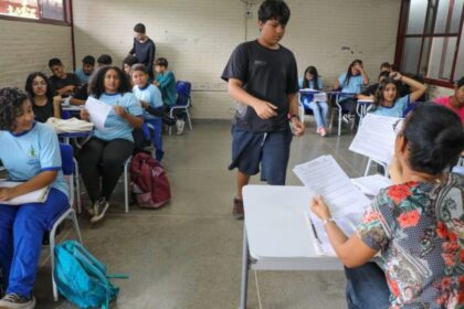 dobrar-investimento-sem-cobrar-resultados:-o-que-ha-de-errado-no-novo-plano-nacional-de-educacao