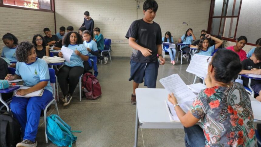 dobrar-investimento-sem-cobrar-resultados:-o-que-ha-de-errado-no-novo-plano-nacional-de-educacao