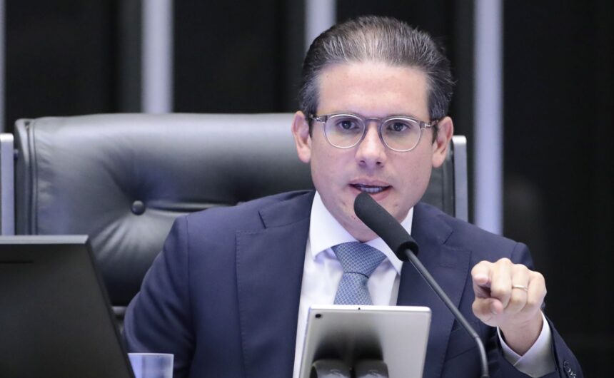 hugo-motta-diz-que-pec-da-seguranca-deve-ser-aprovada-na-ccj-ate-junho
