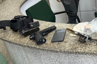criminoso-morre-e-outro-e-baleado-em-troca-de-tiro-com-policiais-em-fortaleza