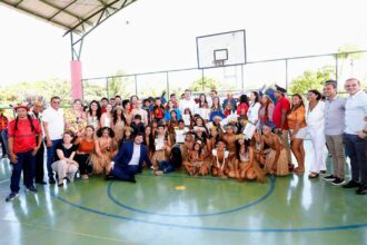 escola-indigena-do-ceara-recebe-visita-da-primeira-dama-janja-silva-e-do-ministro-camilo-santana