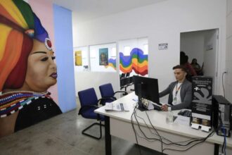 mutirao-oferece-servicos-gratuitos-para-populacao-lgbti+-em-fortaleza