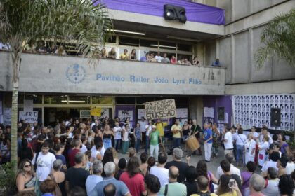 evento-em-universidade-publica-tem-defesa-do-hamas-e-venda-de-camisas-do-hezbollah