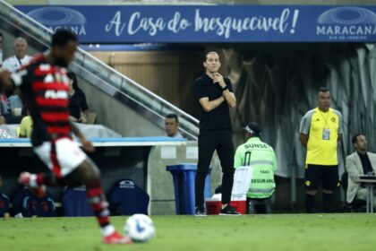 filipe-luis-avalia-primeiro-semestre-do-flamengo:-‘excelente’