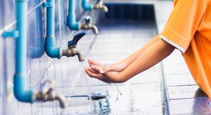 por-que-oposicao-ao-fluor-na-agua-esta-aumentando,-apesar-de-reducao-em-caries