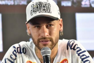 neymar-testa-positivo-para-covid-19-e-e-afastado-pelo-santos