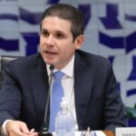 hugo-motta-deve-pautar-projeto-que-anula-aumento-do-iof
