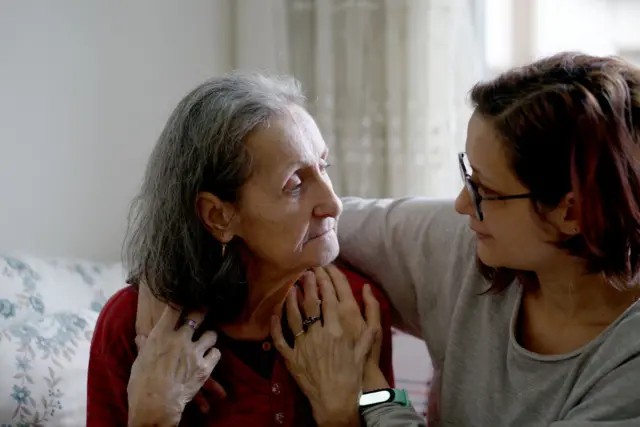 alzheimer:-pesquisadores-desenvolvem-terapia-genetica-que-pode-preservar-a-memoria
