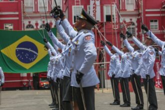 bombeiros-rj-abre-concurso-com-salario-inicial-de-ate-r$-5-mil