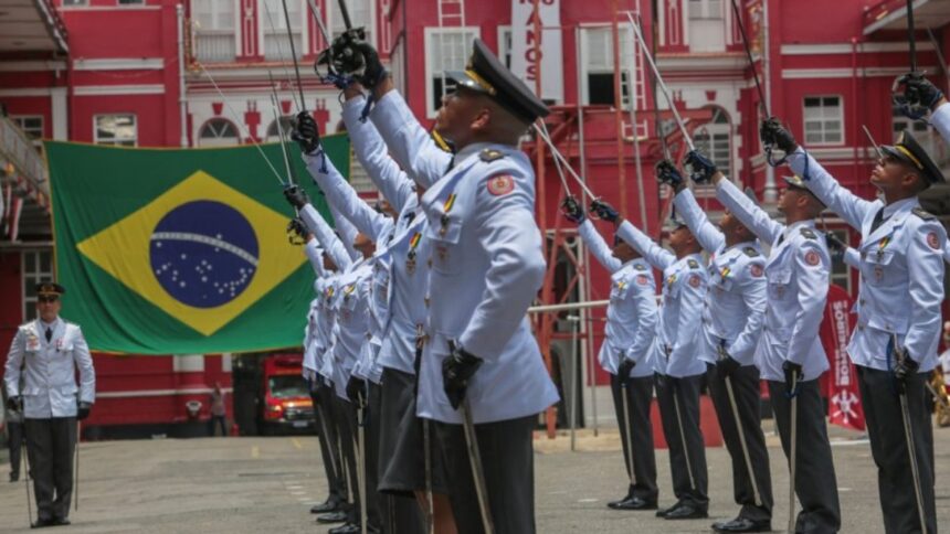bombeiros-rj-abre-concurso-com-salario-inicial-de-ate-r$-5-mil