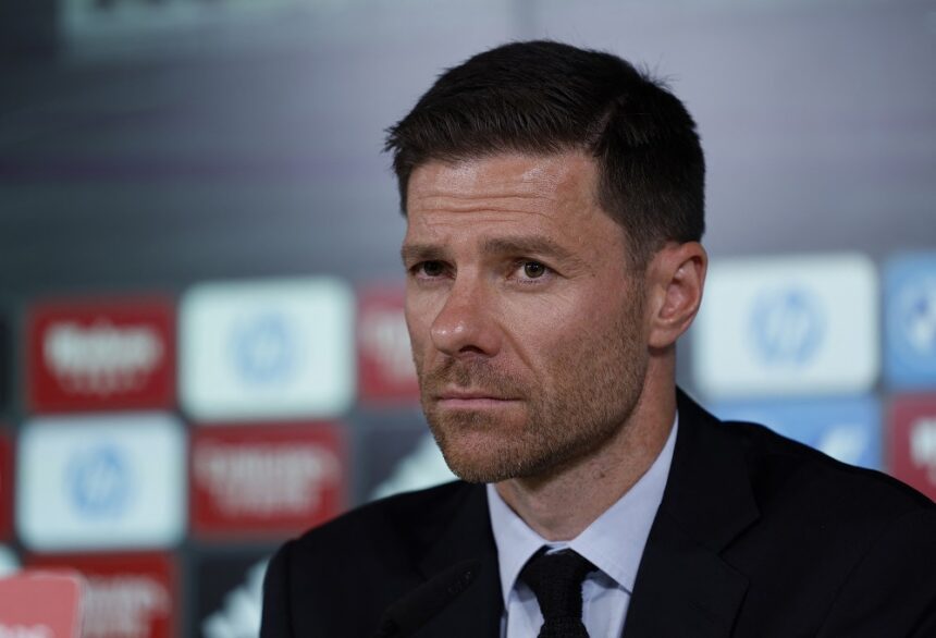 real-madrid-chega-a-miami-para-o-mundial-e-xabi-alonso-mostra-preocupacao:-‘pouco-tempo’
