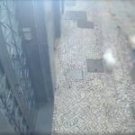 mulher-e-arrastada-por-motocicleta-no-rio-enquanto-passeava-com-cachorros