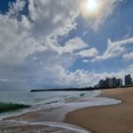 de-olho-na-orla:-fortaleza-tem-17-trechos-de-praia-proprios-para-banho