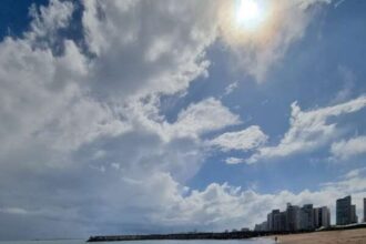 de-olho-na-orla:-fortaleza-tem-17-trechos-de-praia-proprios-para-banho
