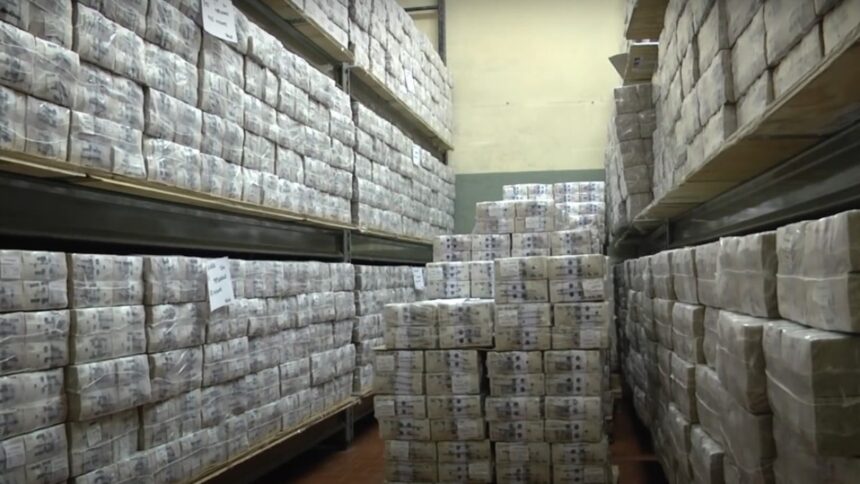 argentina-estuda-queimar-cedulas-para-conter-excesso-de-papel