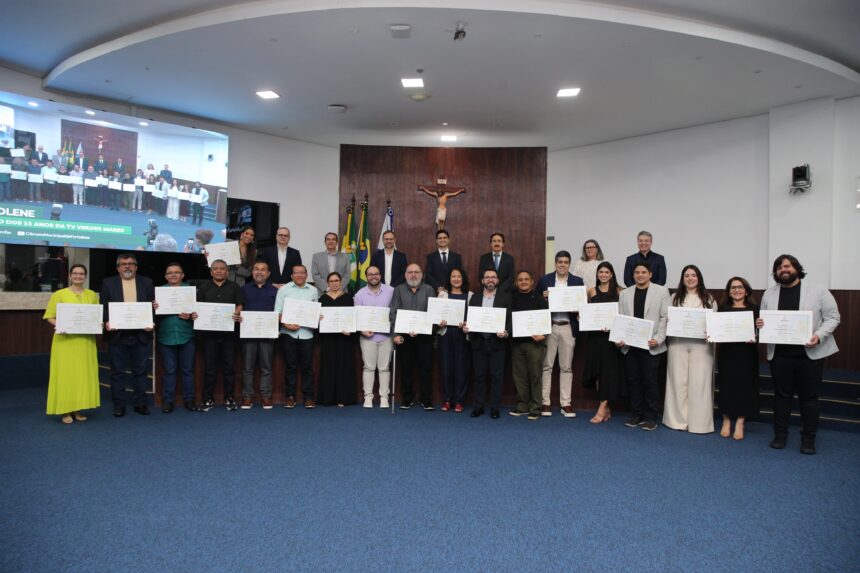 tv-verdes-mares-e-homenageada-na-camara-municipal-de-fortaleza-por-aniversario-de-55-anos