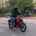 missao-impossivel?-bajaj-pulsar-chega-ao-brasil-para-roubar-uma-fatia-do-reino-da-honda-cg