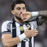 alex-telles-faz-previsao-para-botafogo-e-palmeiras-no-mundial:-‘jogo-historico’