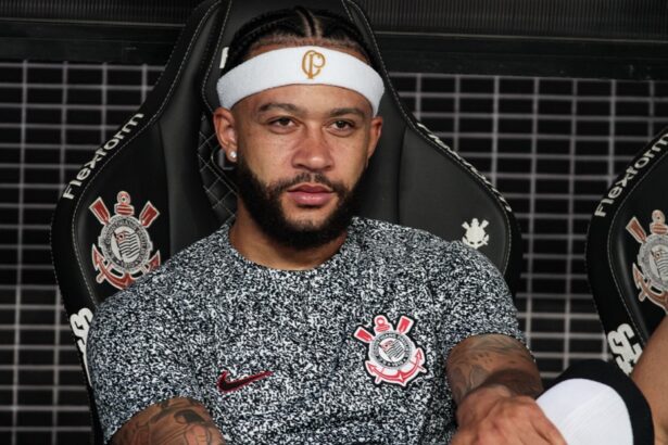 corinthians-paga-parte-da-divida-a-memphis-depay