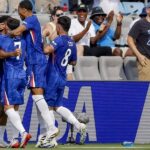 chelsea-goleia-benfica-na-prorrogacao-apos-duas-horas-de-paralisacao-e-enfrenta-o-palmeiras