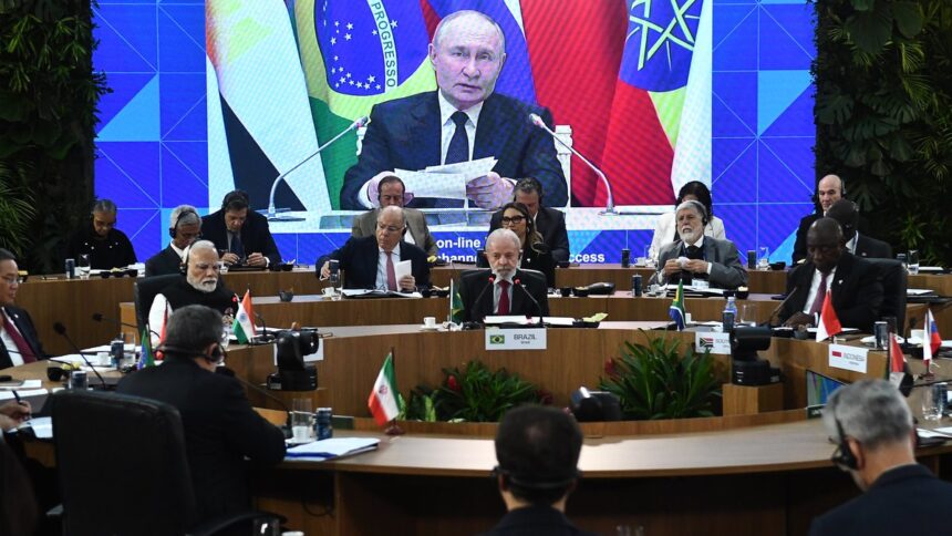 putin-defende-“desdolarizacao”-em-comercios-entre-paises-do-brics